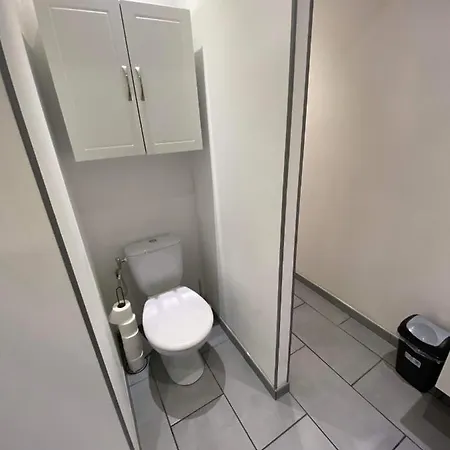 Maison De *
